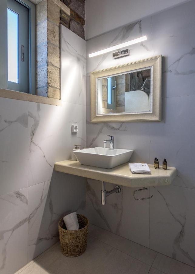 Hilltop Suites Milos Mytakas Esterno foto