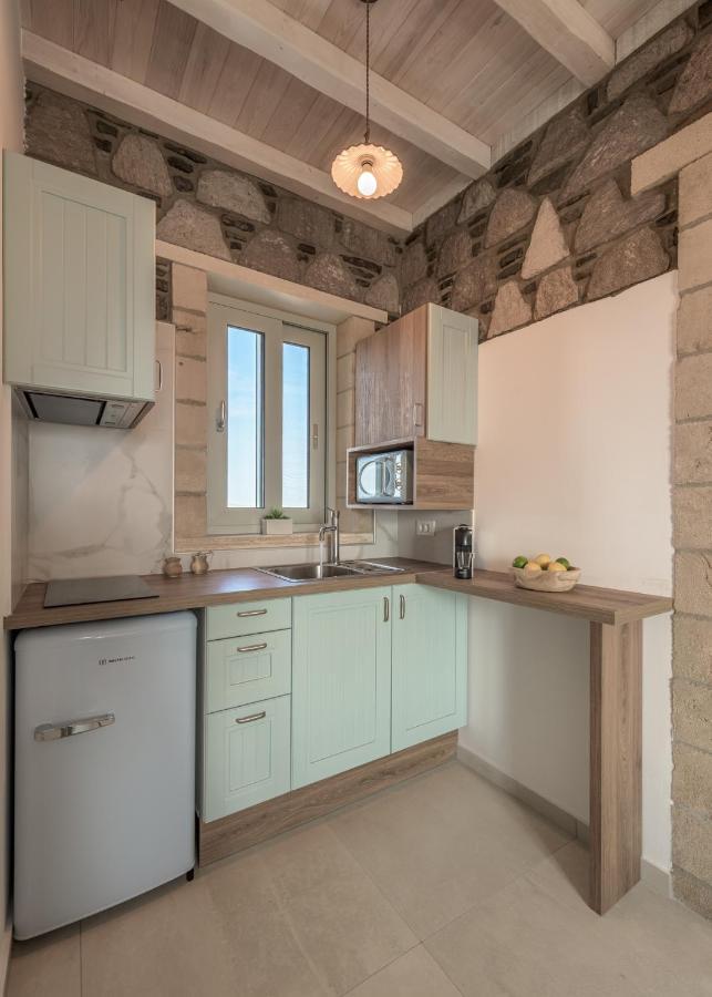 Hilltop Suites Milos Mytakas Esterno foto