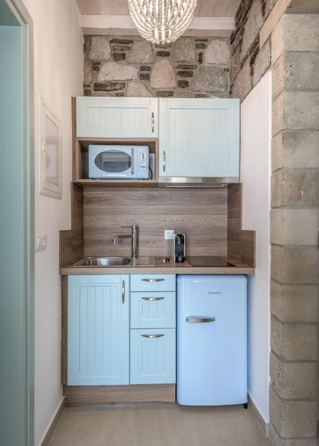 Hilltop Suites Milos Mytakas Esterno foto