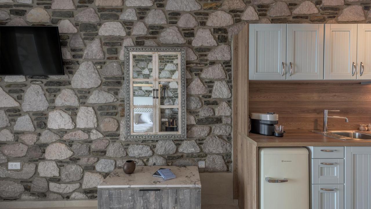 Hilltop Suites Milos Mytakas Esterno foto